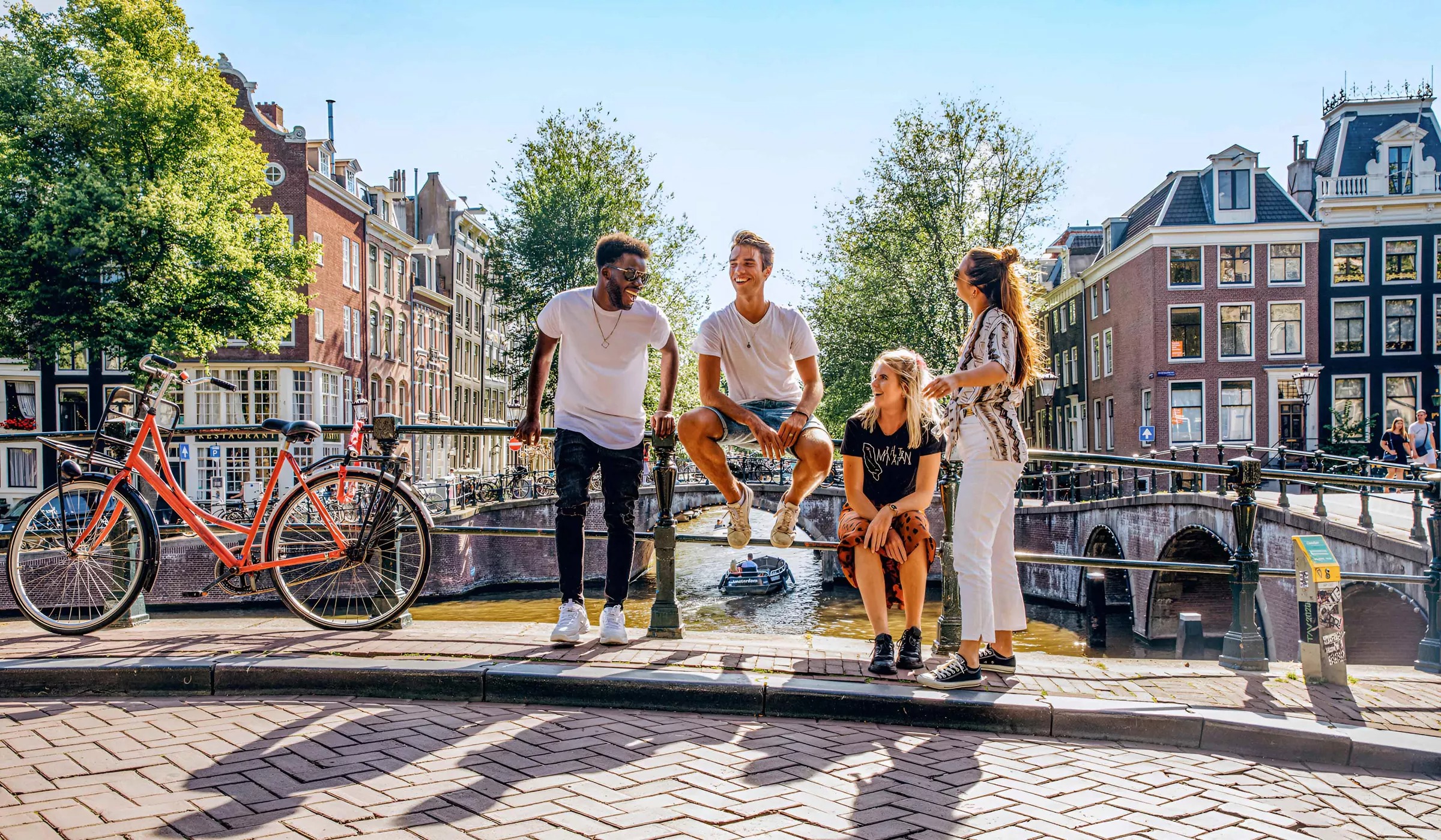 friends-enjoying-a-sunny-day-amsterdam.jpeg