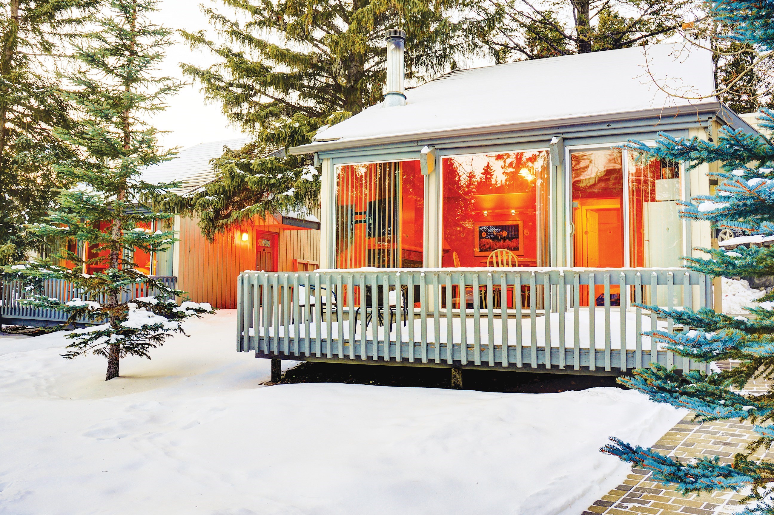 Stay at Tunnel Mountain Resort