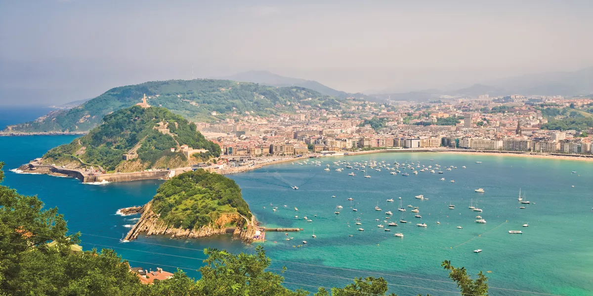 Bay Of La Concha, San Sebastian, Spain 111873723