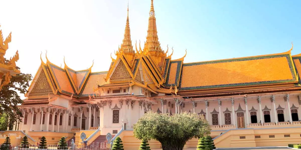 Temple Of Emerald Buddha Royal Palace Phnom