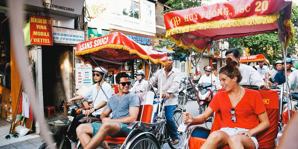 How do I…cross the road in Hanoi? - six-two by Contiki