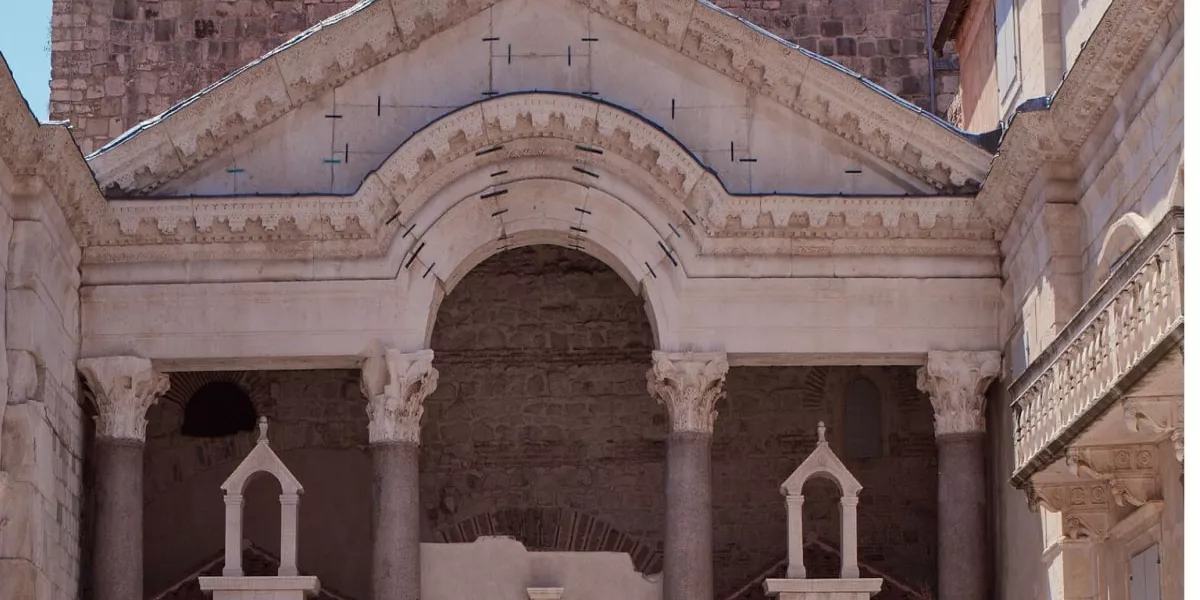 Visit Diocletian's Palace In Split With Contiki Min
