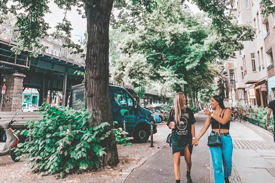 Cultural Experiences travellers wandering in Kreuzberg District in Berlin