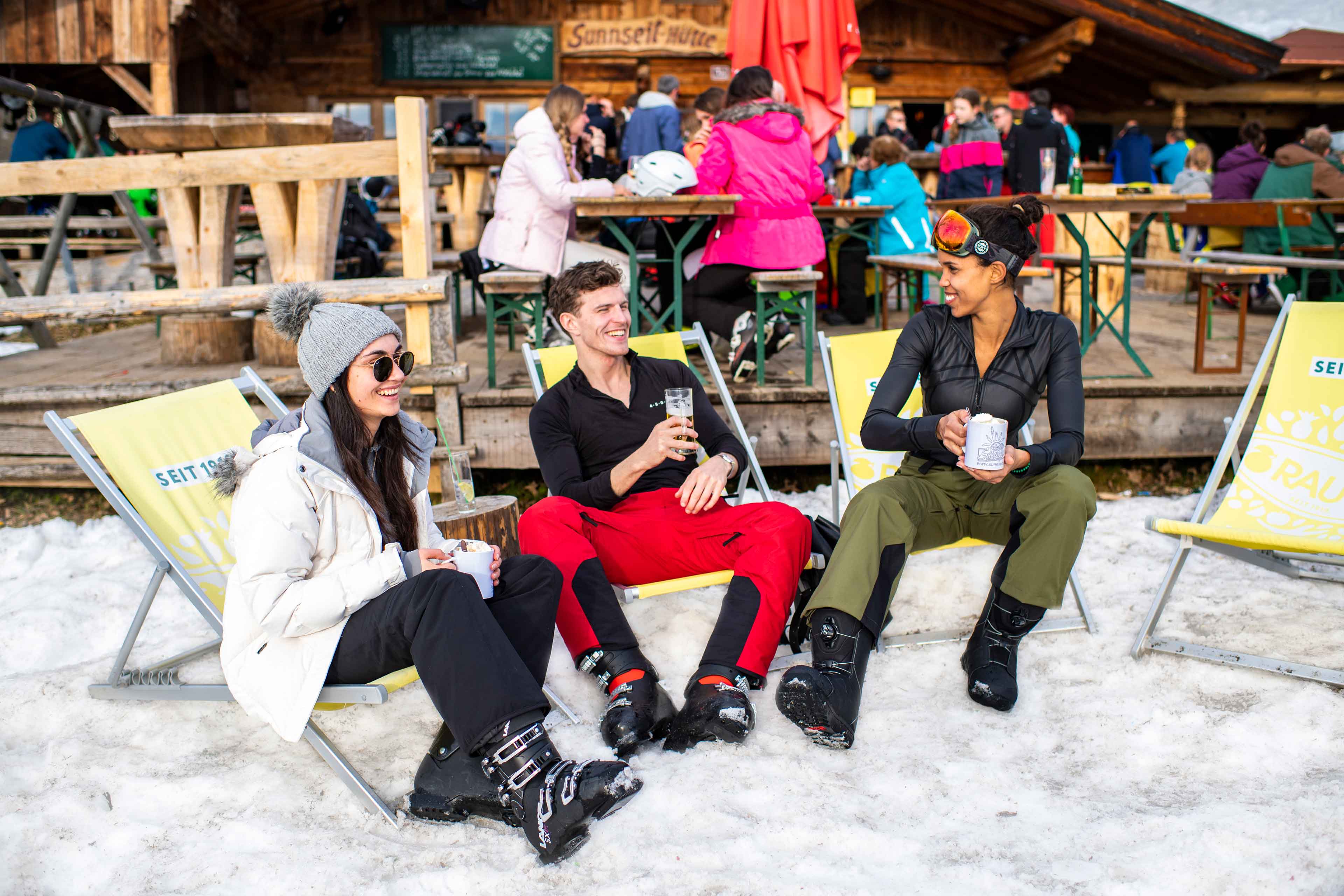 Hot Drinks After A Day Sking Austria 0007EURW2019