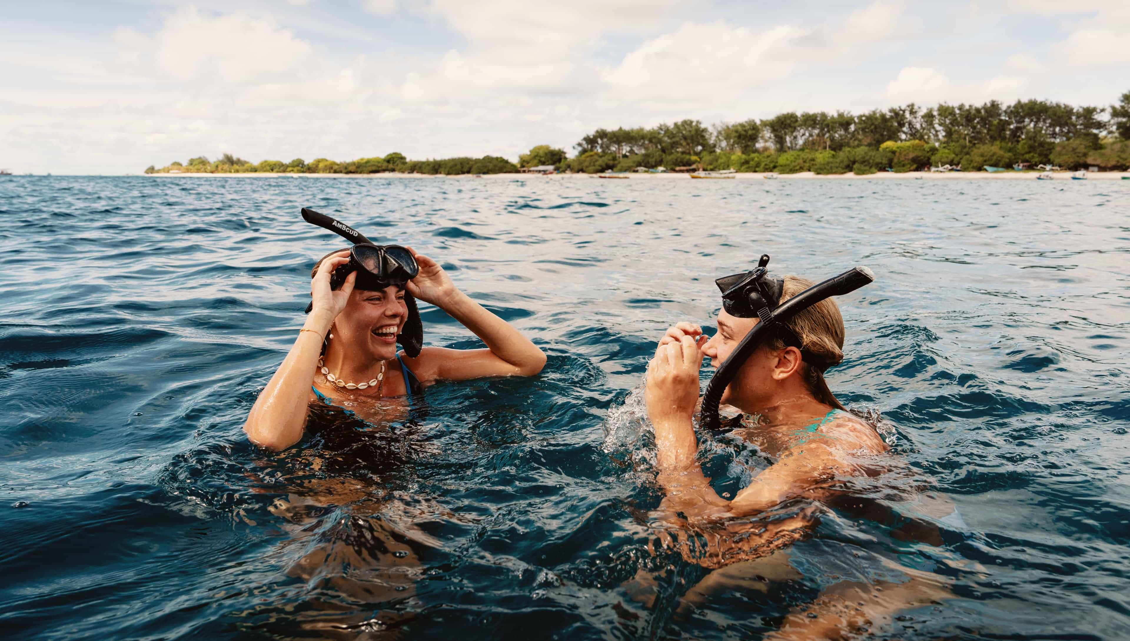 islandhopping-whycontiki-travellers-snorkelling-tropical-island-indonesia.jpg