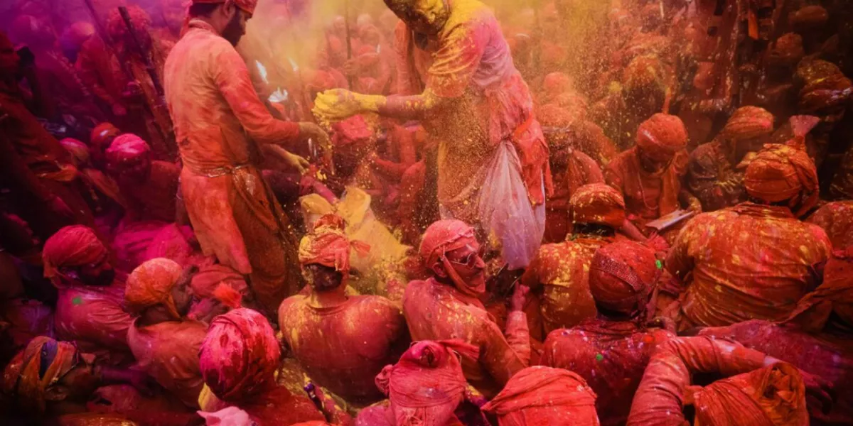 People Enjoyimg The Festival Of Colours