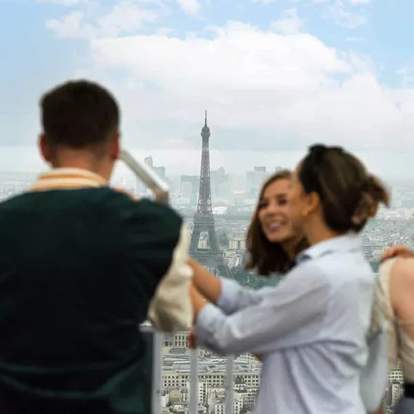 Travellers Enjoying A Scenic View Of The Eiffel Tower Paris France (1)