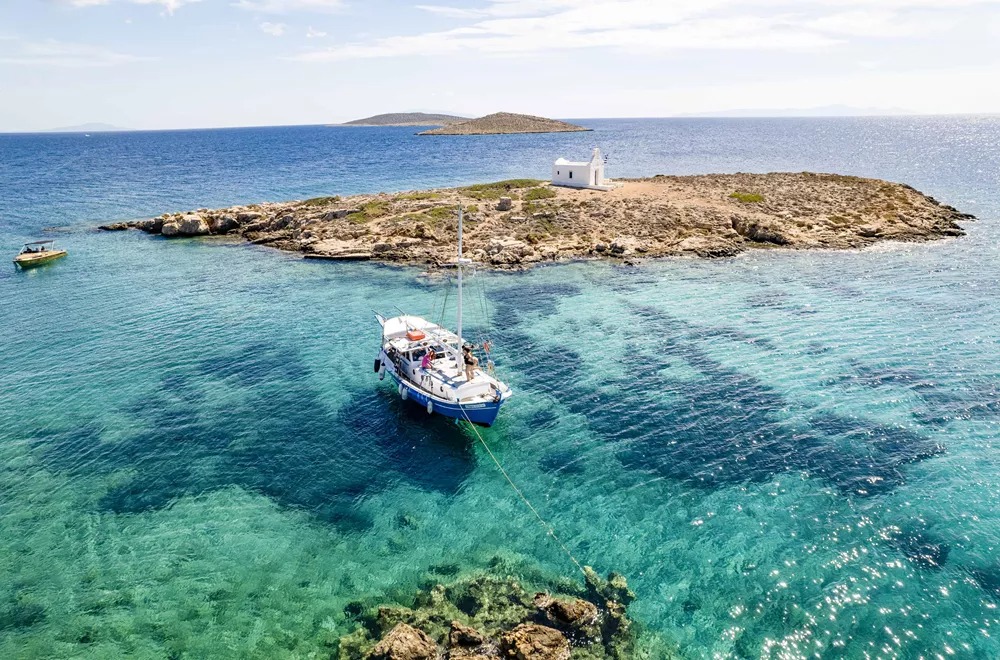 boat-in-greece.jpg