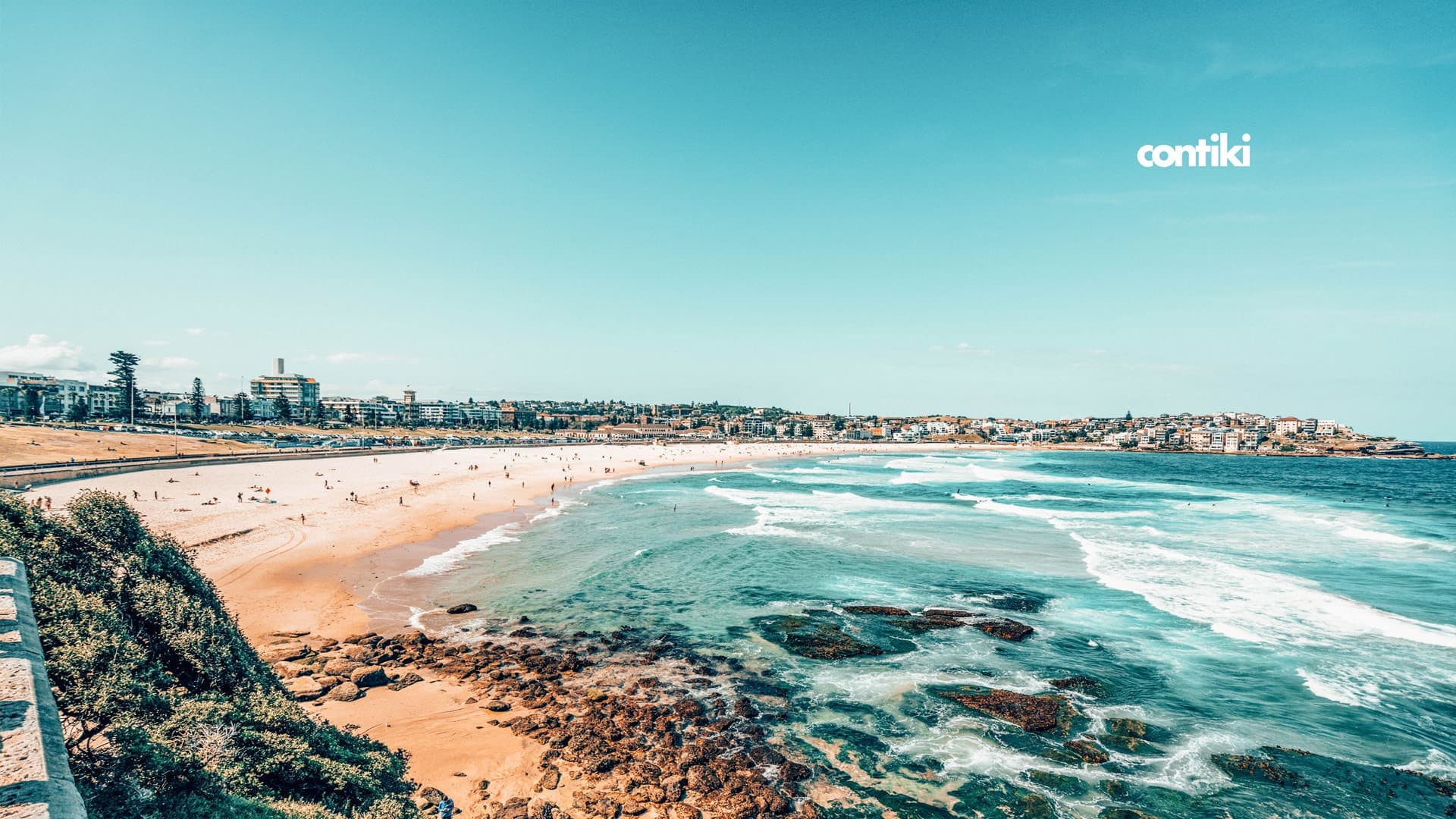 Blue sea and rocky beach in Sydney