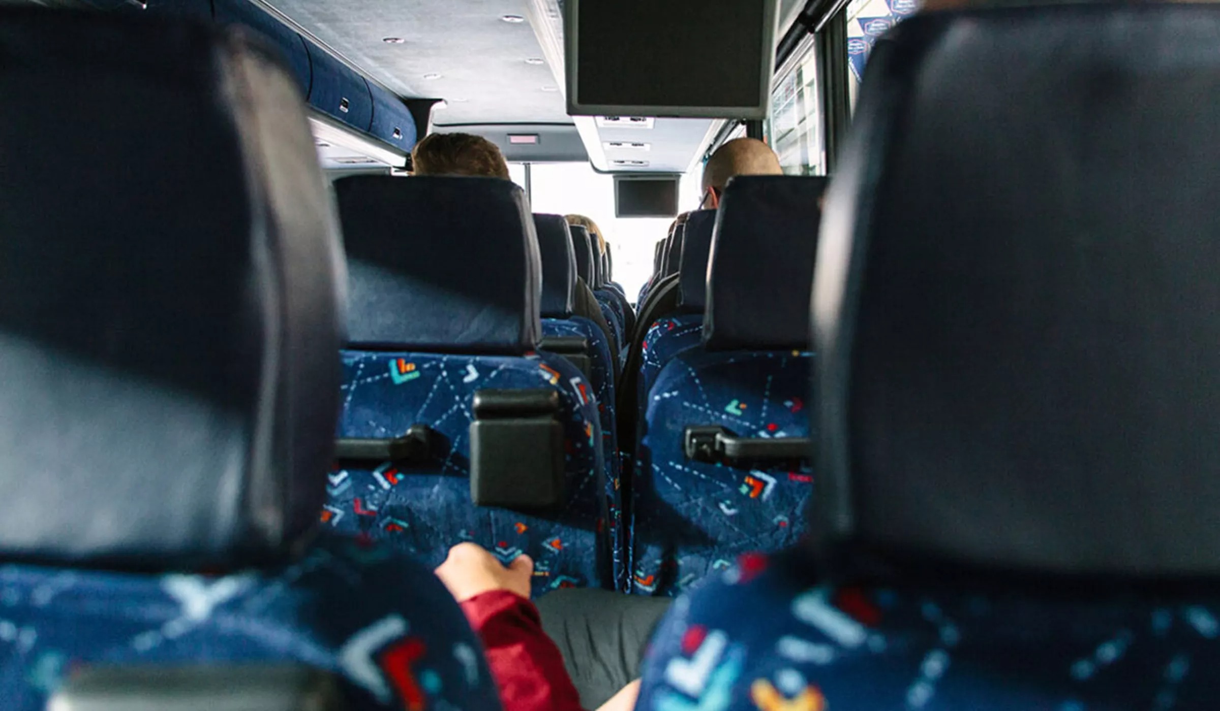 imgi_158_contiki-coach.jpg