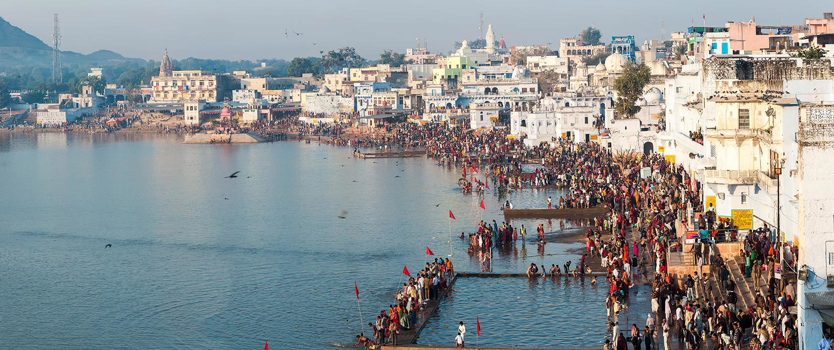 Discover Pushkar on foot 