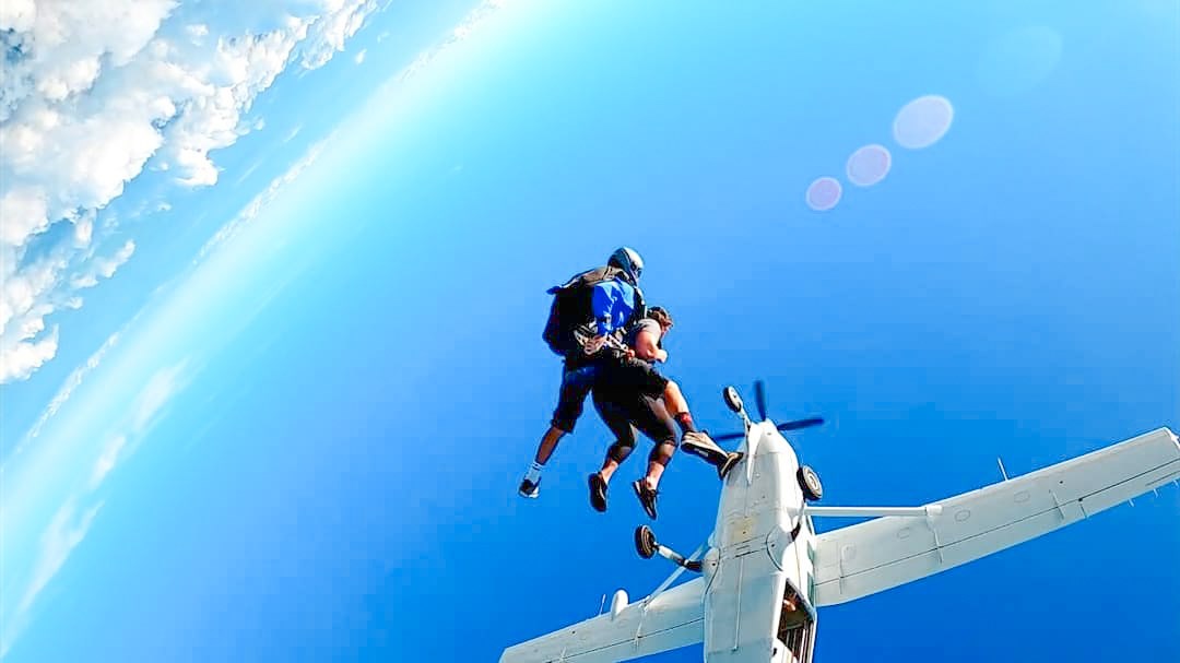 8500-foot-jump-skydive-airlie-beach-australia.jpeg