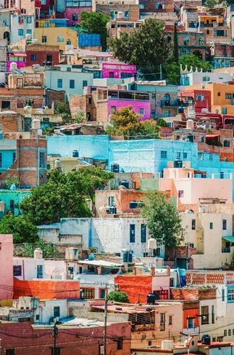 Colourful hillside homes in Guanajuato, Mexico - Contiki Mexico Grande Tour