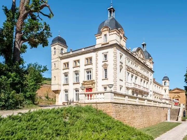 Contiki Chateau in Lyon France