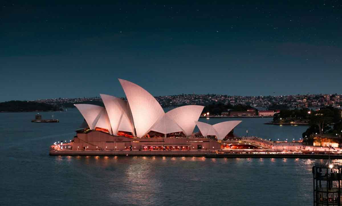Night Time Image Of The Sydney Harbour