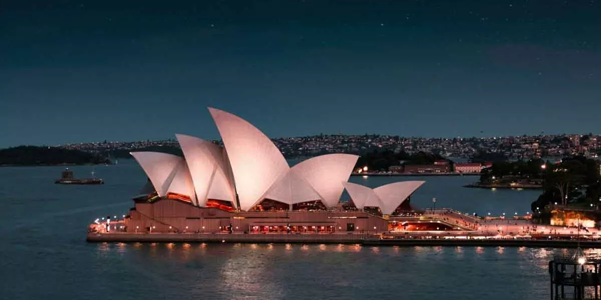 Night Time Image Of The Sydney Harbour