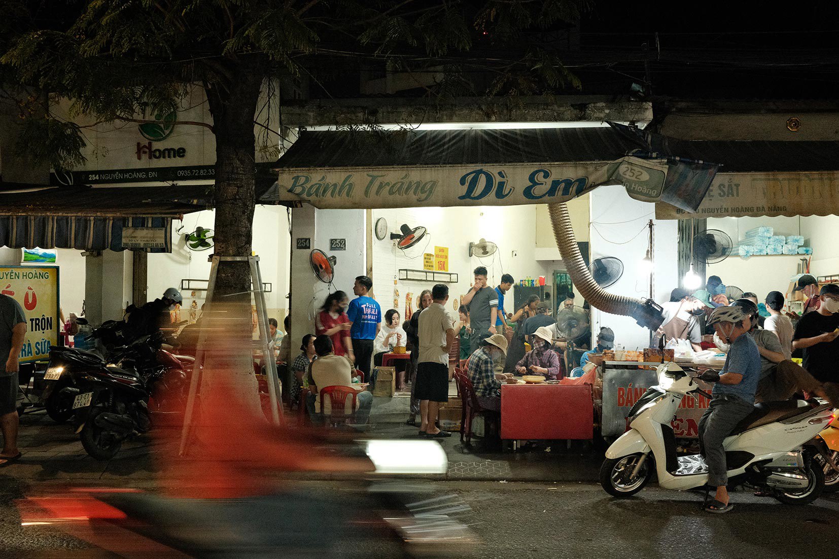 Check out Da Nang's food scene