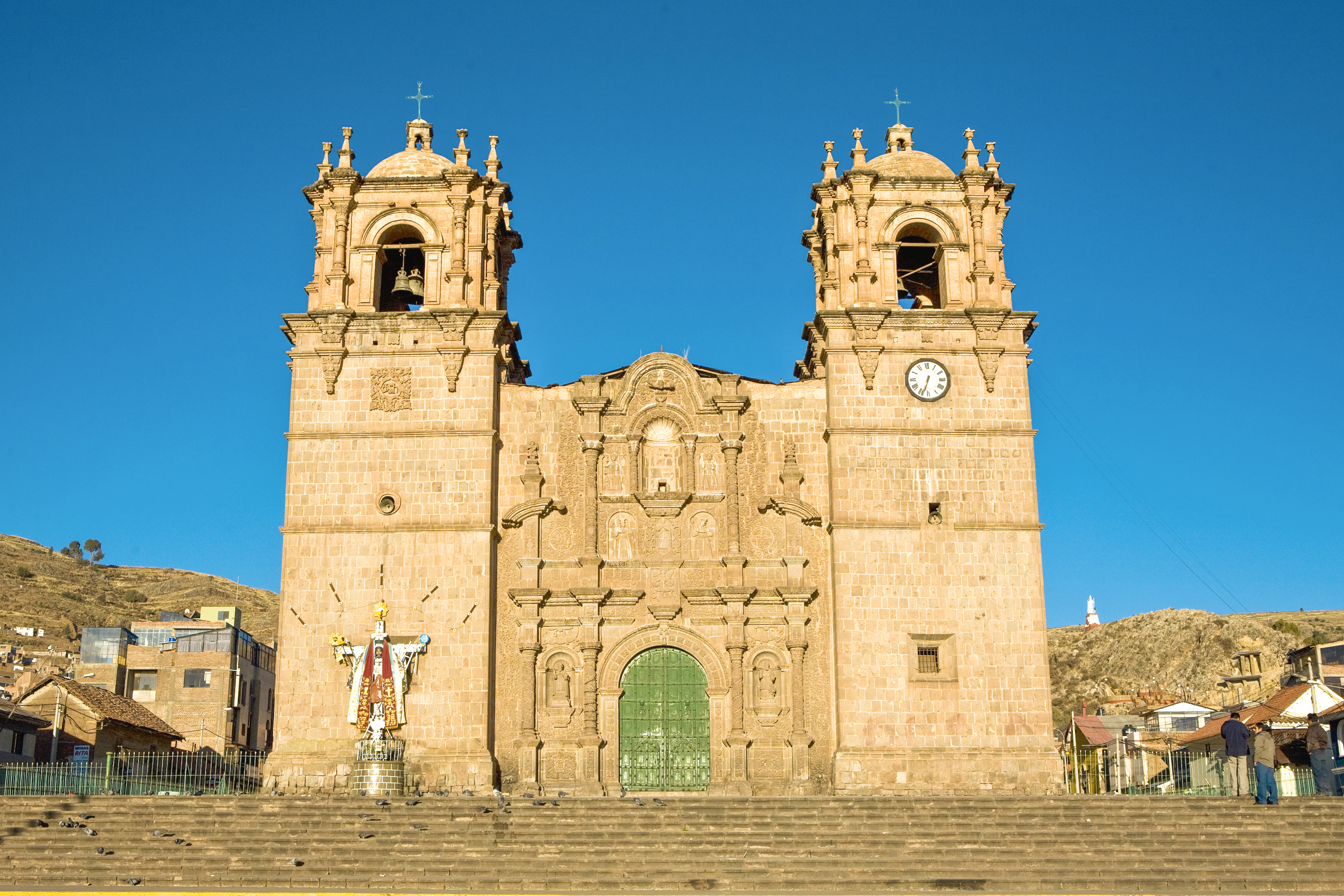 Explore Puno's Vibrant Streets