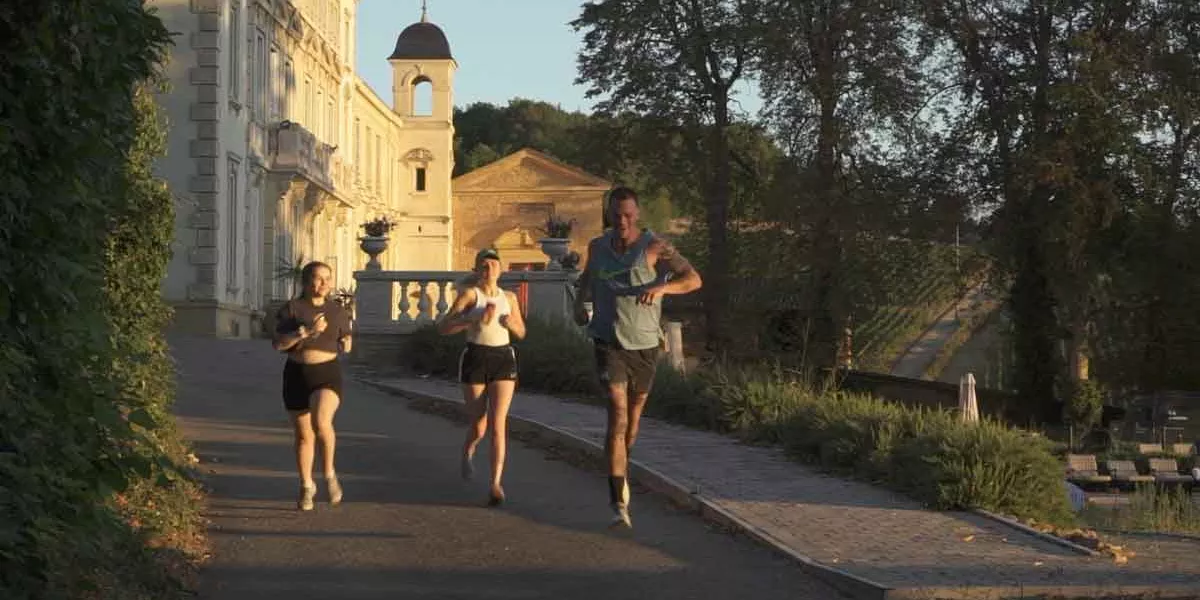 Contiki Travelers Run Club Chateau
