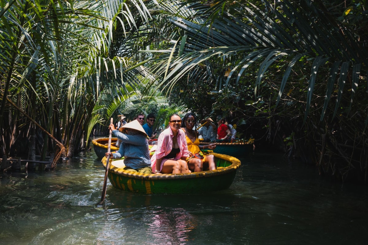 visit-vietnam-with-contiki-3-min-1.jpg
