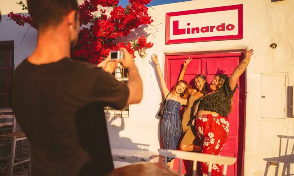 Contiki Travelers Posing For Photo In European Sun