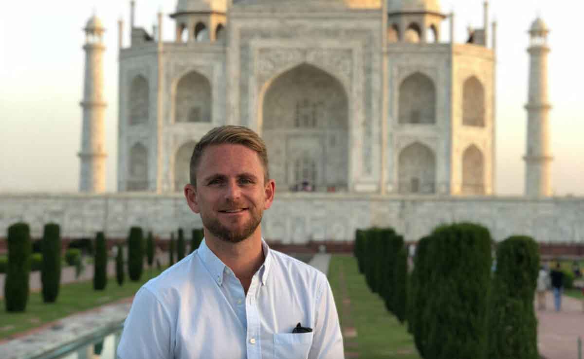 Contiki Ceo Outside Taj Mahol India