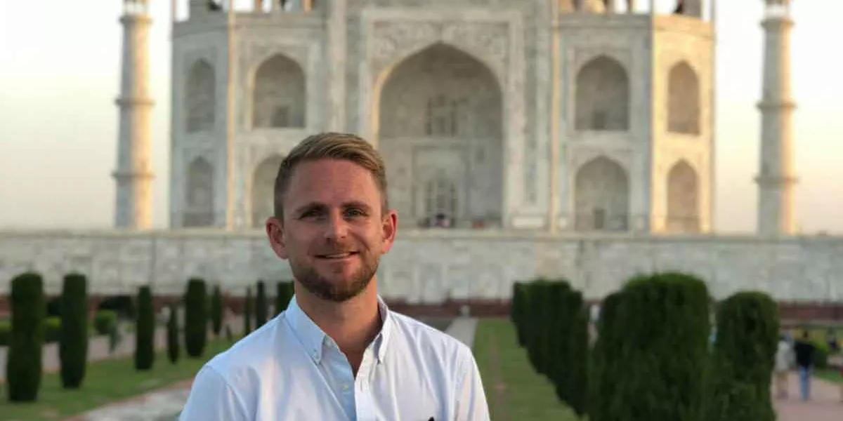 Contiki Ceo Outside Taj Mahol India