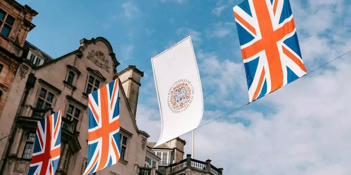 Best London Souvenirs Six Two