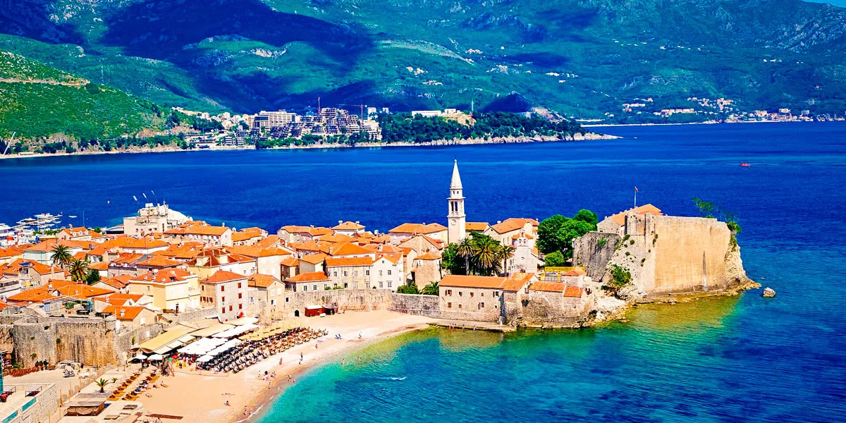 Small Town Blue Sea Sunny Day