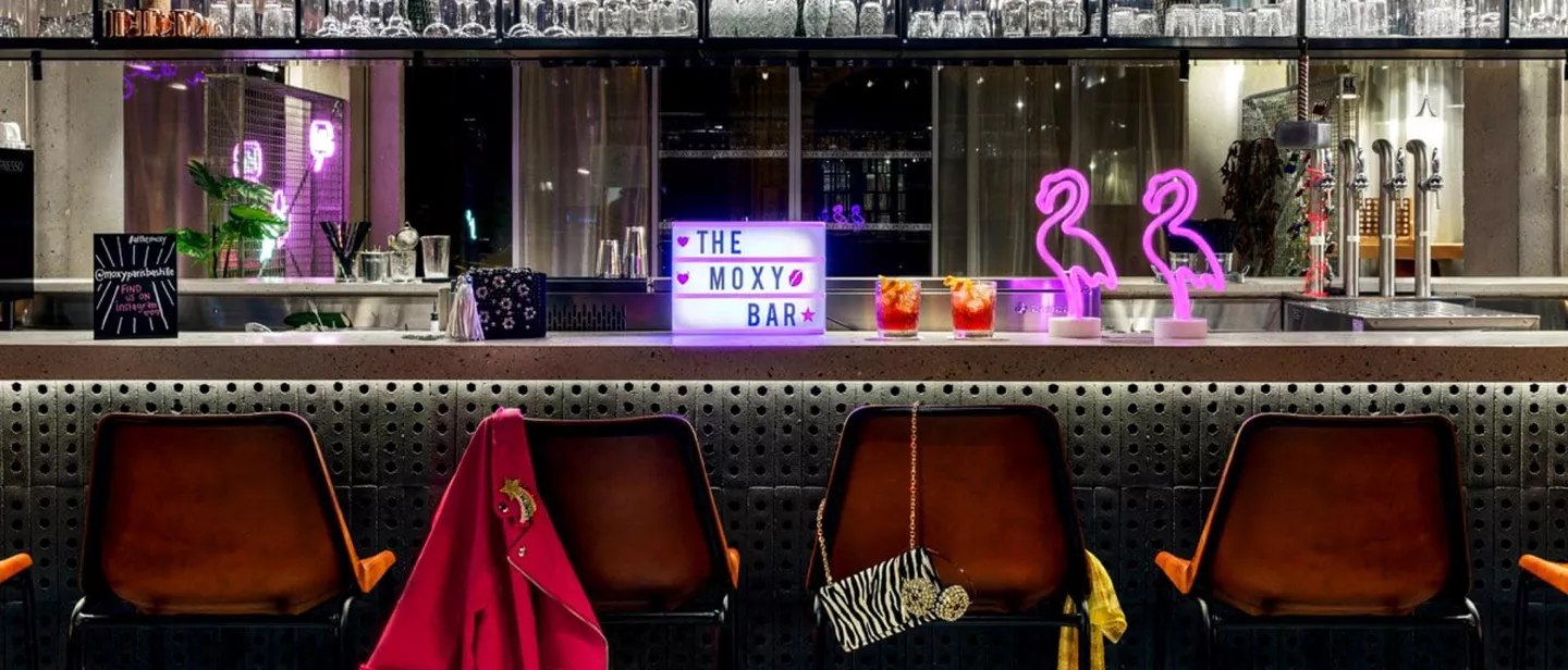 Cocktail Bar in Moxy Paris Bastille