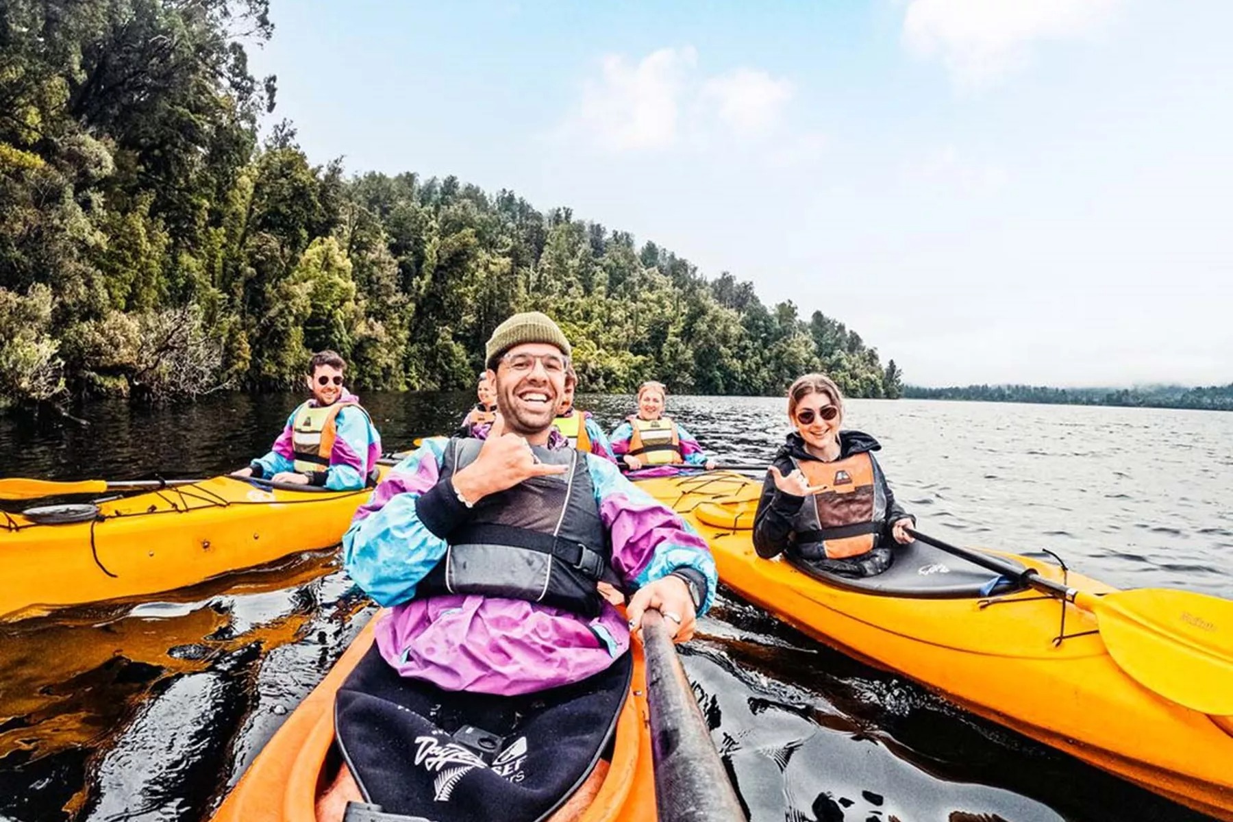 imgi_21_friends-enjoying-a-kayak-activity.jpg