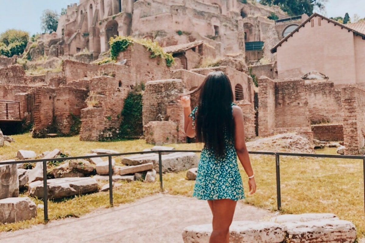 Explore Pompeii & See Mt Vesuvius With Contiki Min