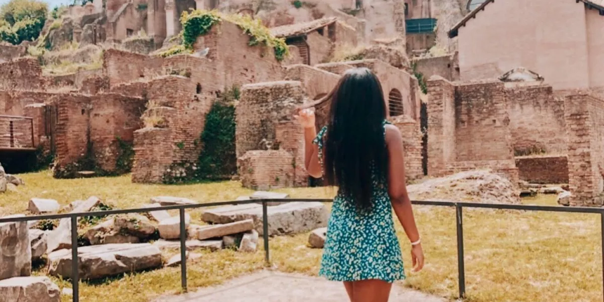 Explore Pompeii & See Mt Vesuvius With Contiki Min