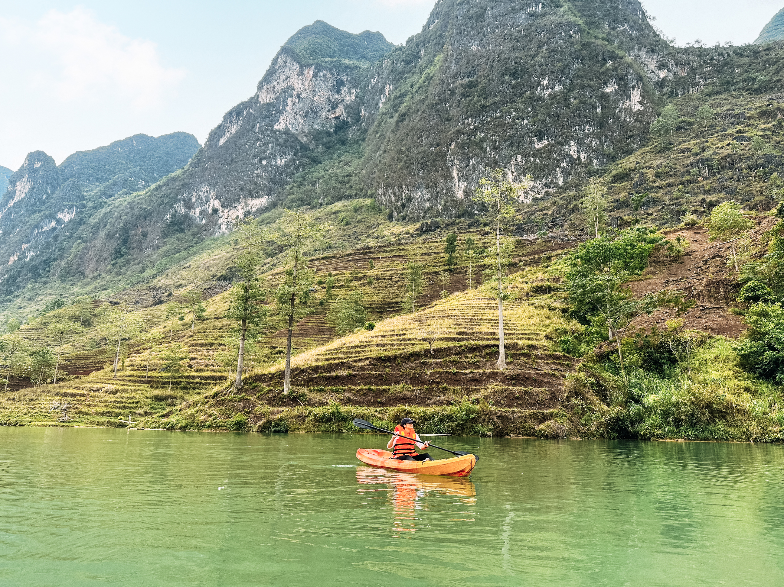 Kayak along the Nho Que River