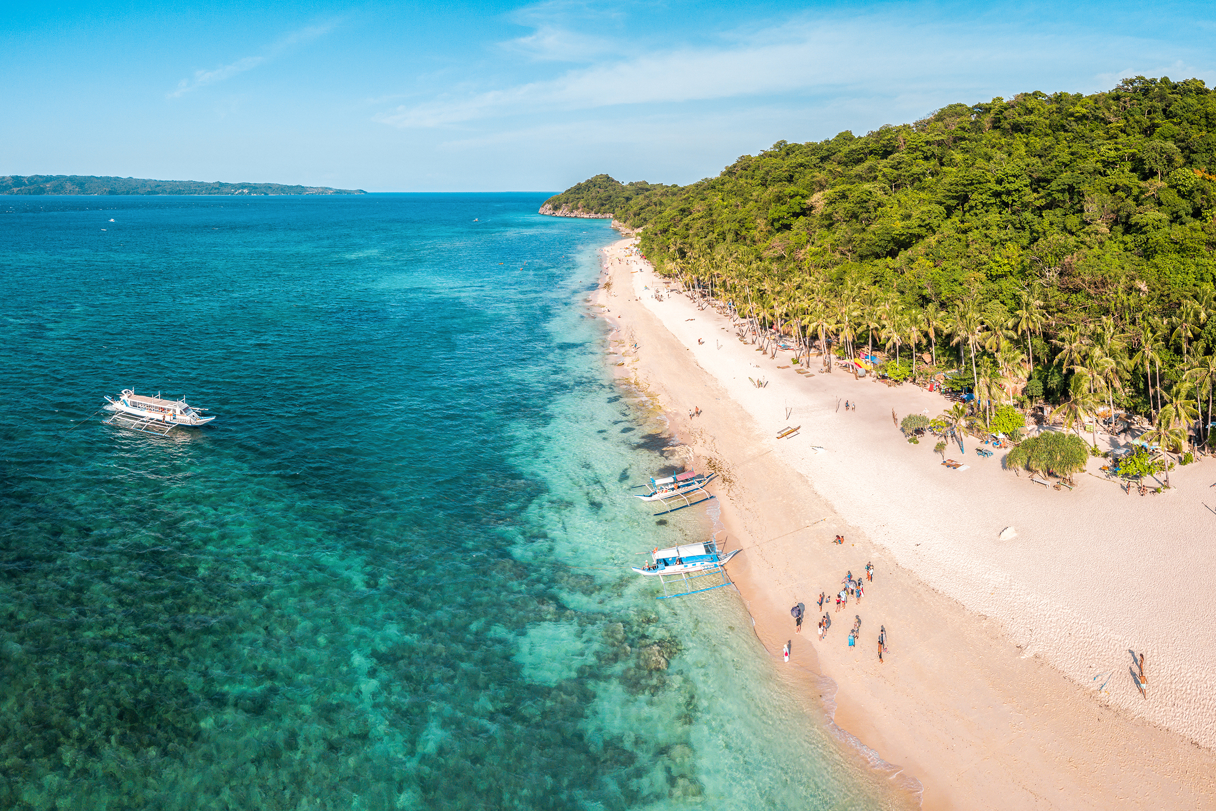 Enjoy an Island Hopping Day Trip in Boracay