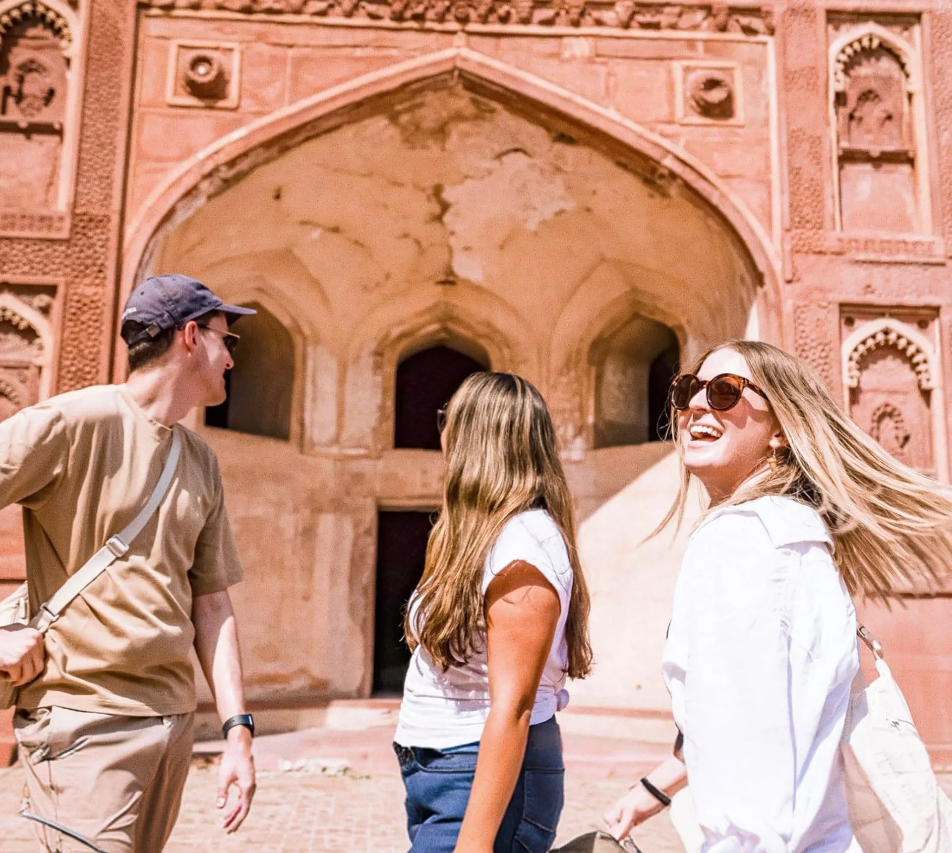 Contiki travellers visiting the historic Humayun's Tomb in Delhi, India, on the Jaipur to Delhi Golden Triangle Tour