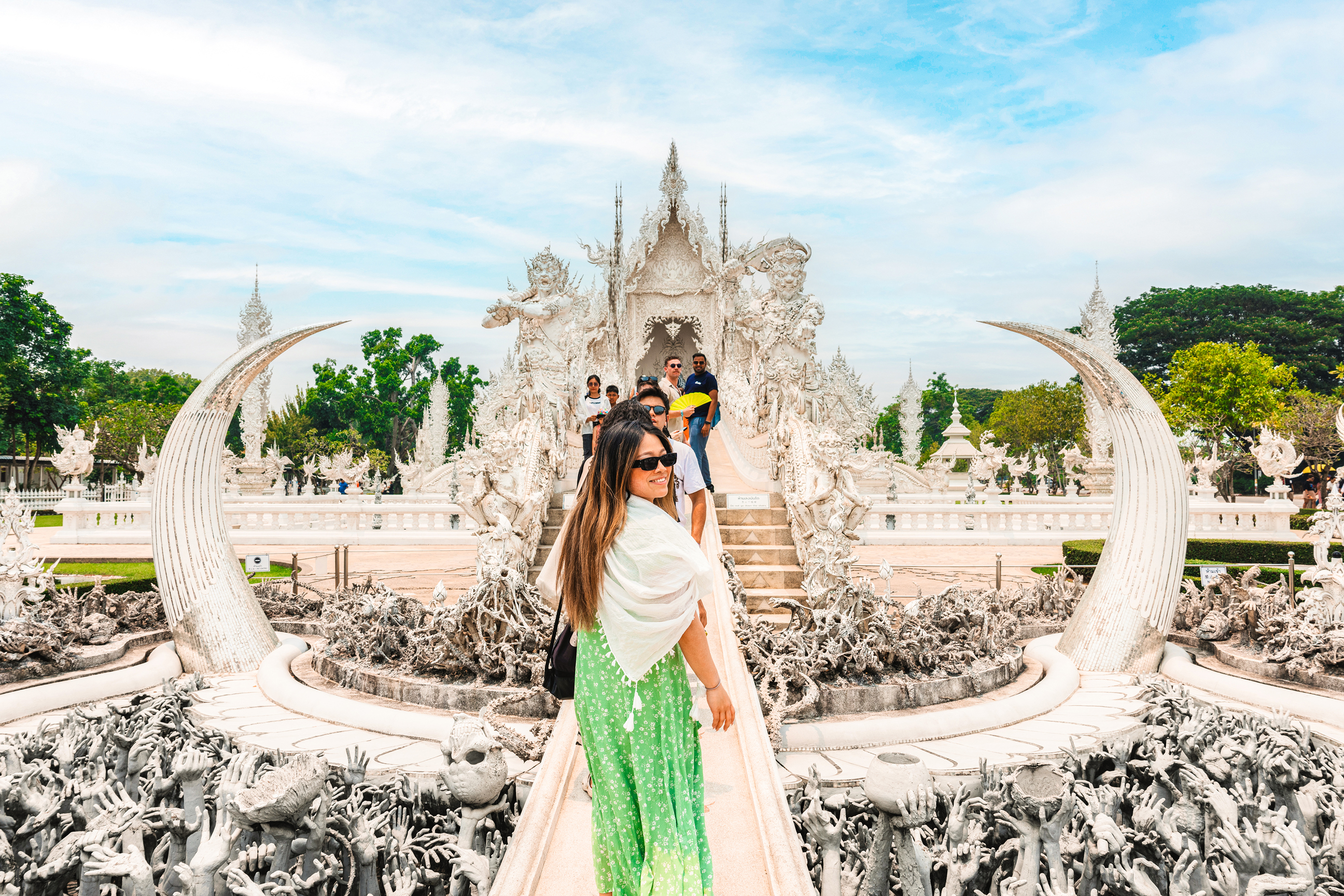 Admire the White Wonderland at Wat Rong Khun