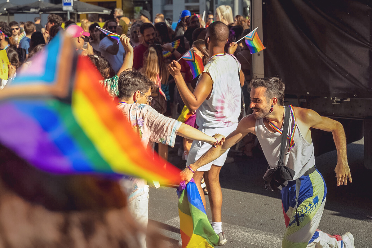 faq-tile-couple-dancing-at-pride-parade-in-spain.jpg