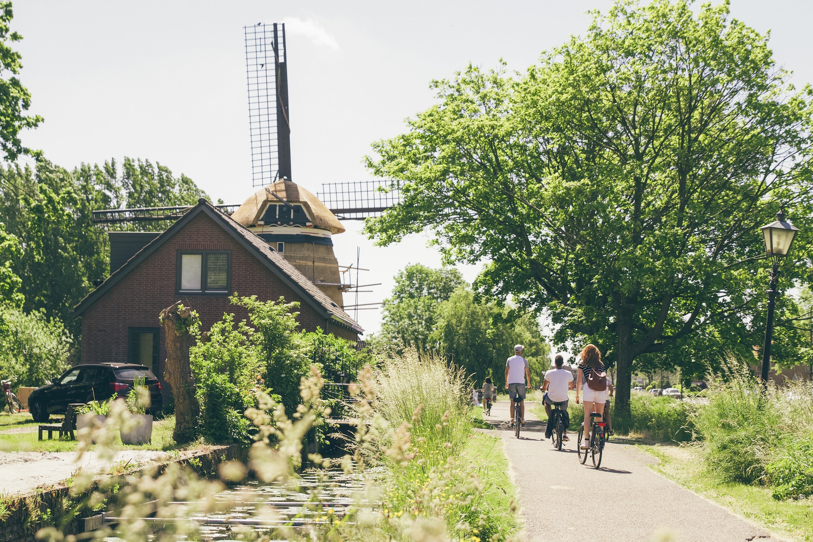 Cycle through the Quaint Town of Edam