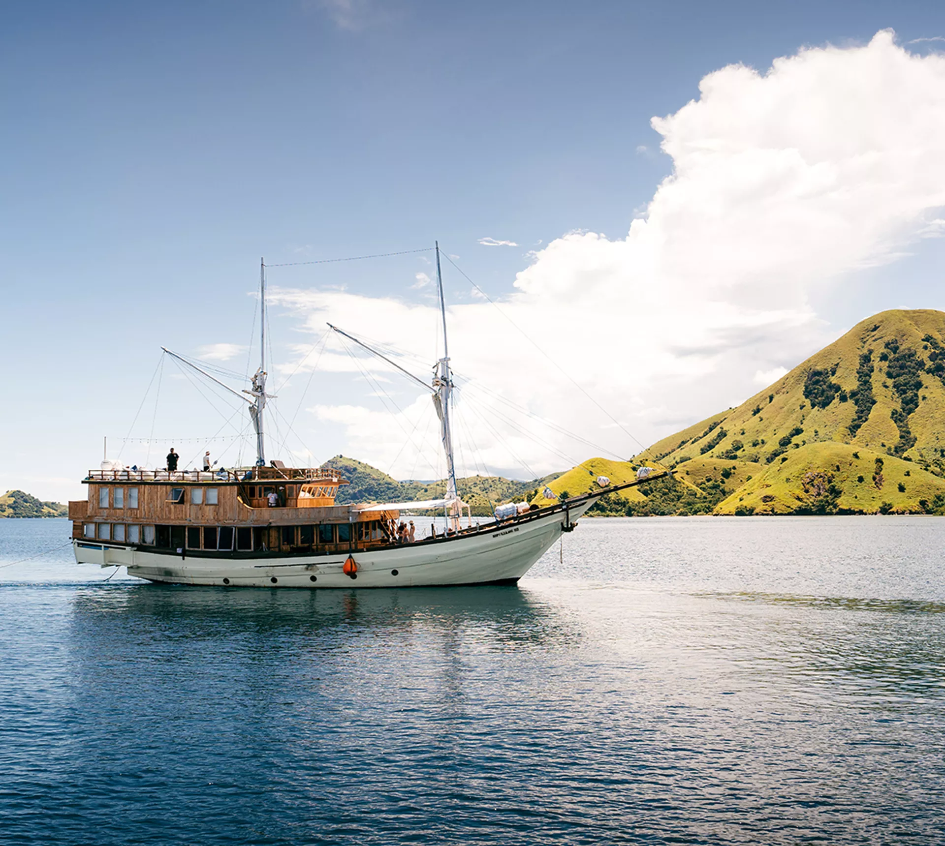 Komodo and Flores Sail