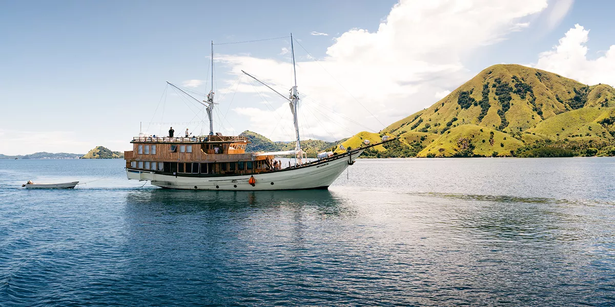 Komodo and Flores Sail