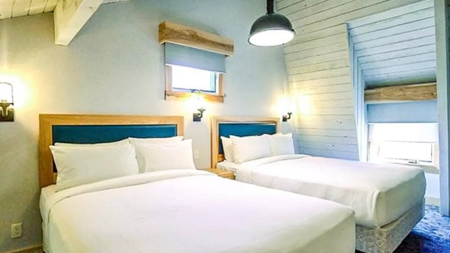 Special stay room with two beds in Tunnel Mountain Resort