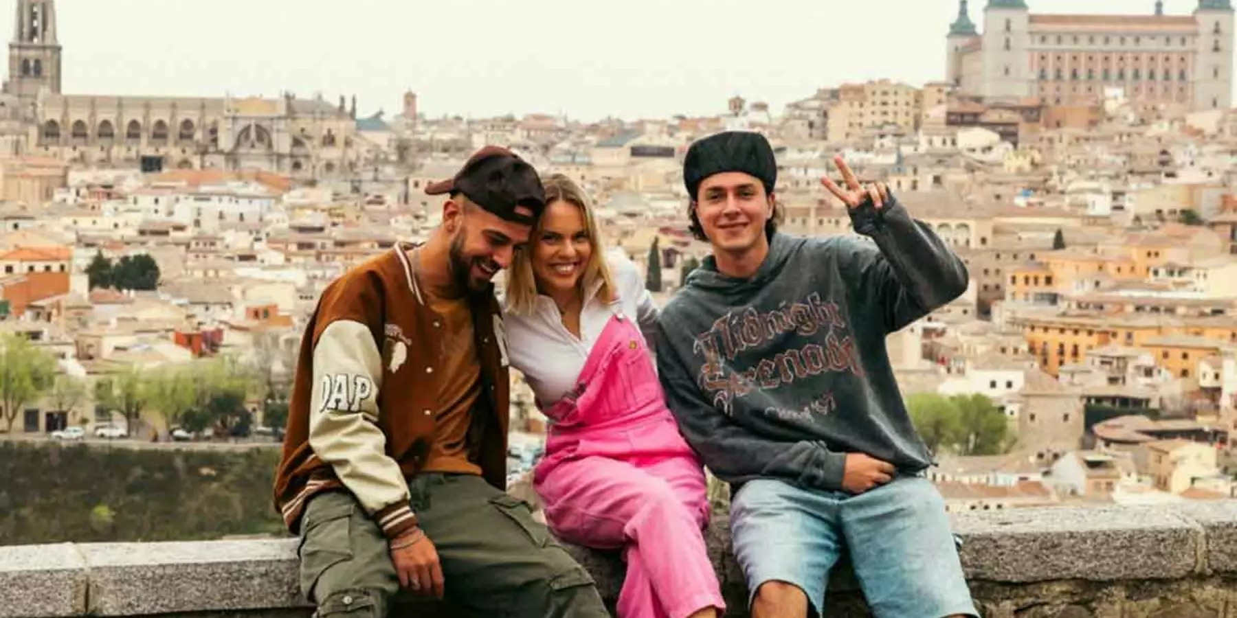 trio-of-young-travellers.jpg