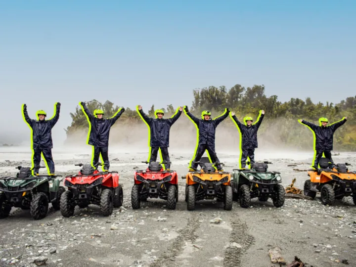 Contiki travellers on an adventure in New Zealand