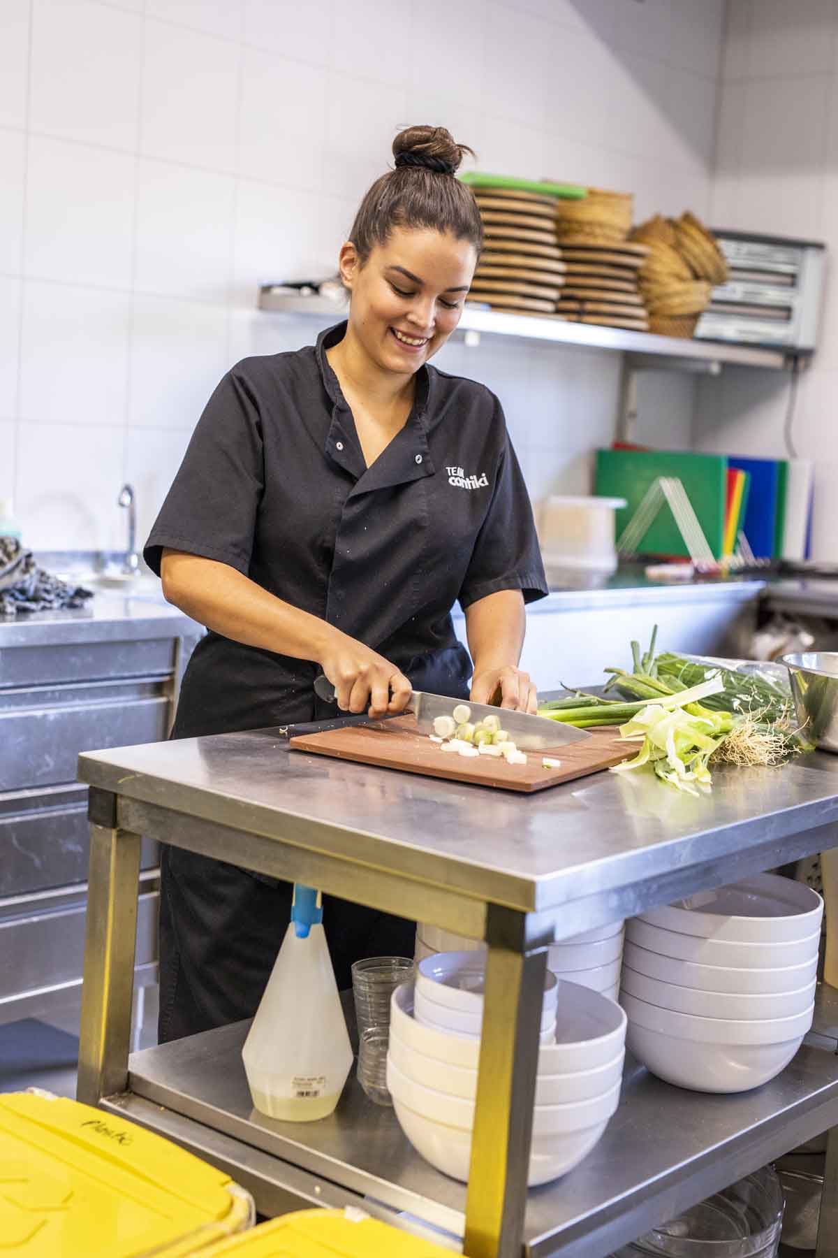 Contiki Team Memeber In Kitchen 0098EURS2019