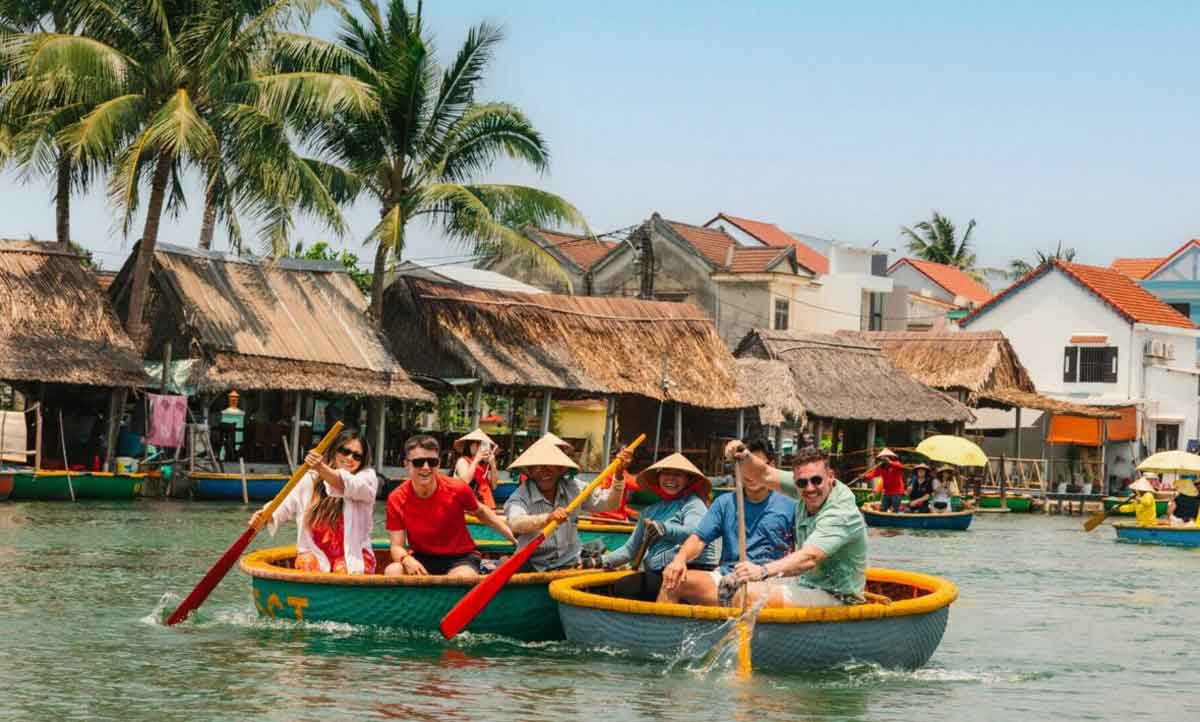 Best Souvenires To Take Home Vietnam