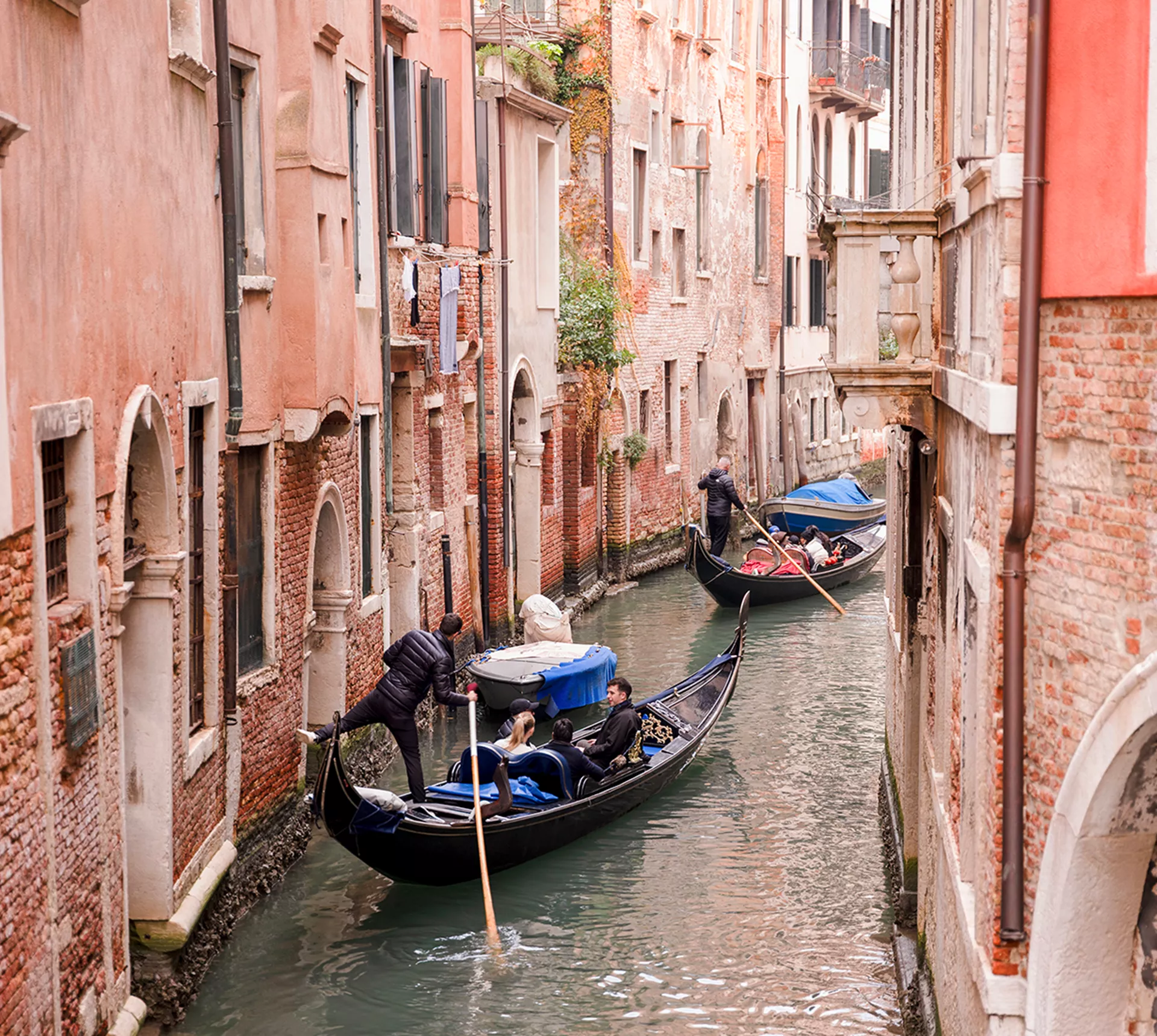 European Discovery 27 to 35 Winter Trip