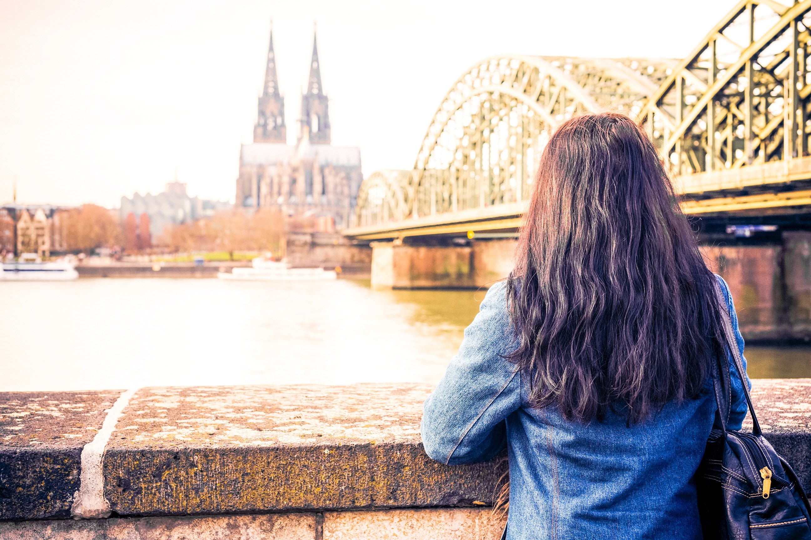 Stroll the streets of Cologne 
