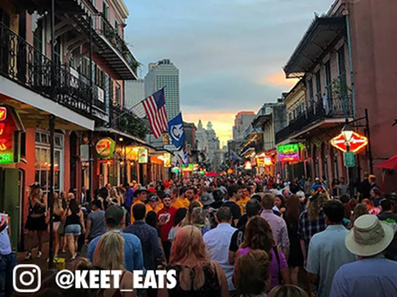 America Crowded Street