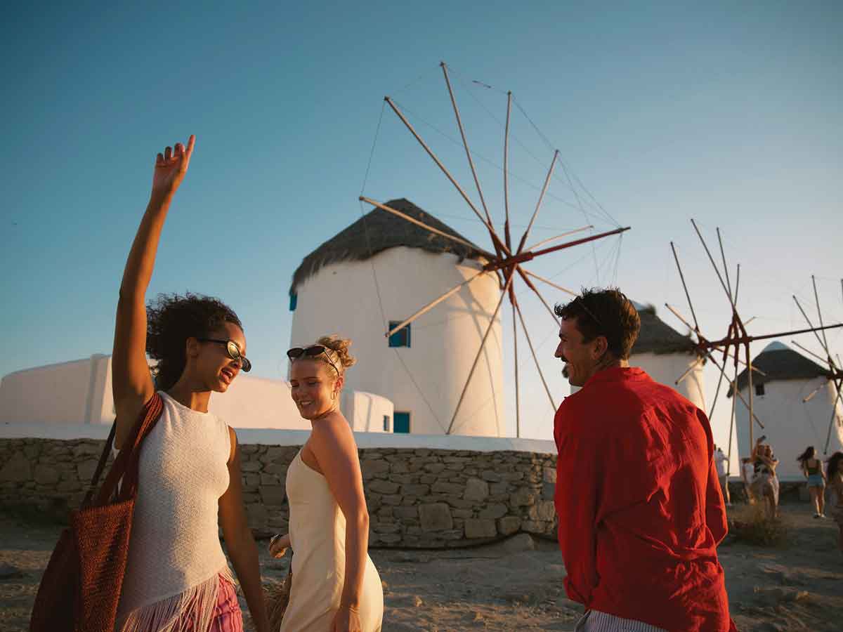 about-social-travel-co.jpg